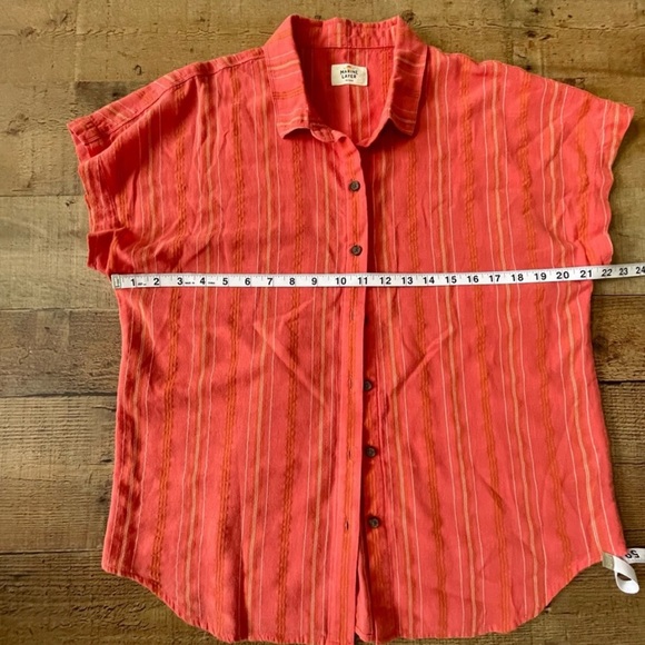 Marine Layer Coral Striped cap Sleeve Shirt — NWOT — Size M - Picture 5 of 7